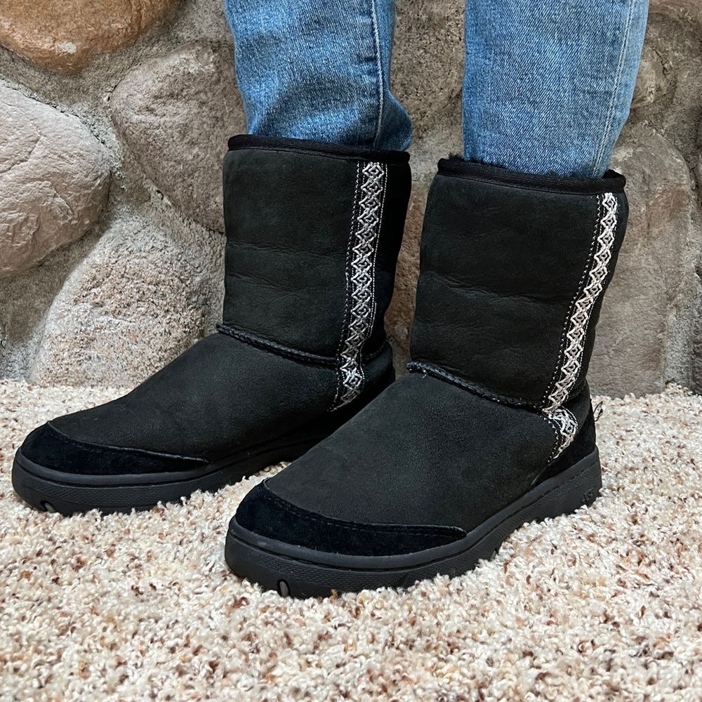 UGG Short Boot with Braided Trim
